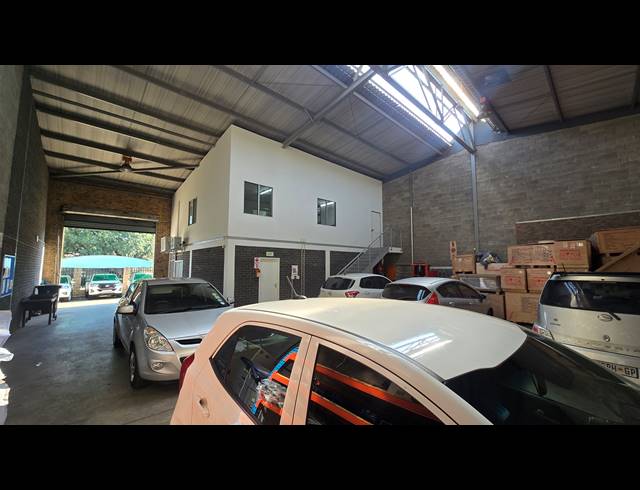 820M² WAREHOUSE TO LET IN SPARTAN